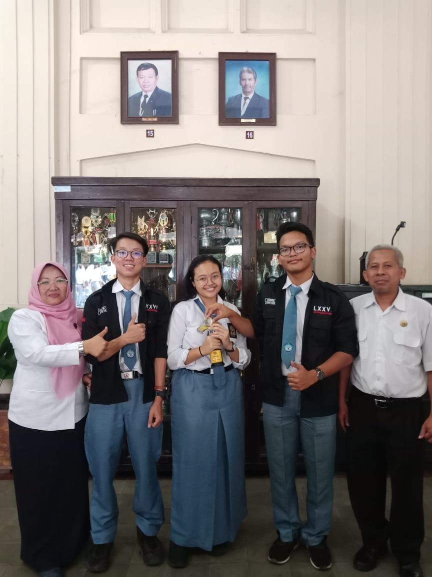 Debat Bahasa Inggris (PEDeS)