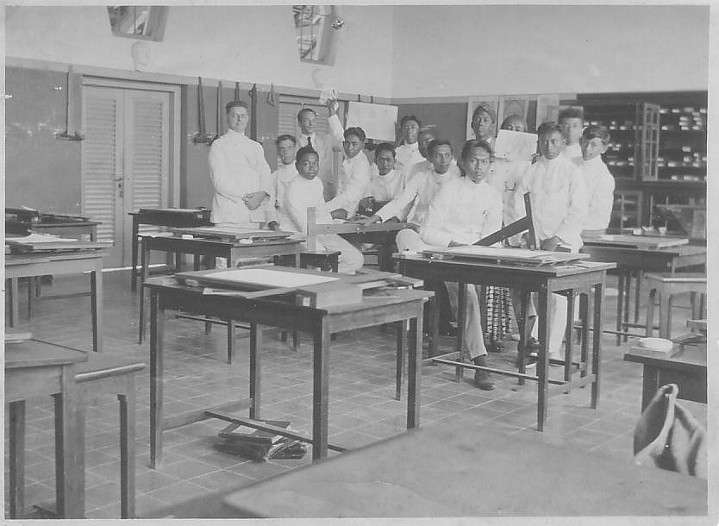 Sejarah Sekolah dan Padmanaba