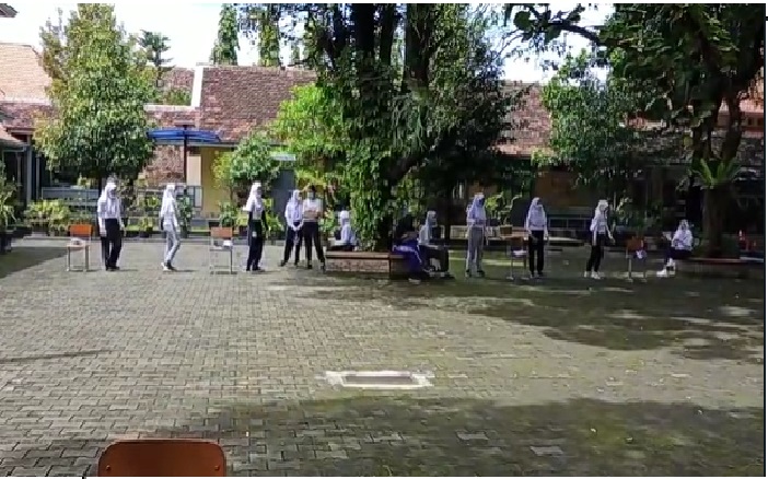 Teater Jubah Macan