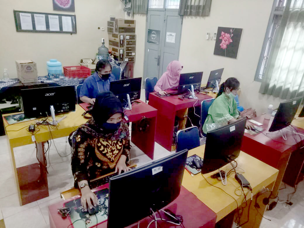 HELPDESK/PROKTOR SUKSESKAN PENILAIAN AKHIR TAHUN ONLINE