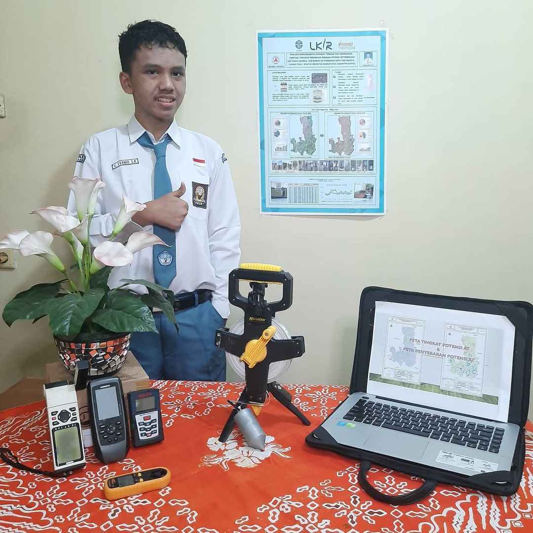 Peraih Medali perak LKIR (Lomba Karya Ilmiah Remaja) ke-52 Tingkat  Nasional 2020