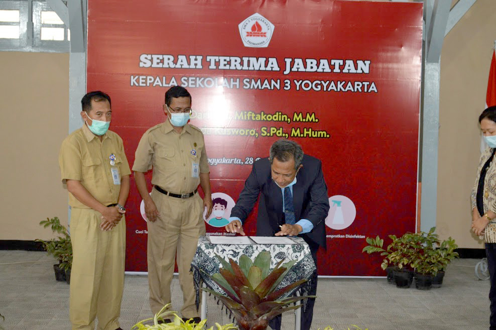 Sertijab Kepala Sekolah, Selamat Datang Bapak Kusworo, S.Pd., M.Hum.
