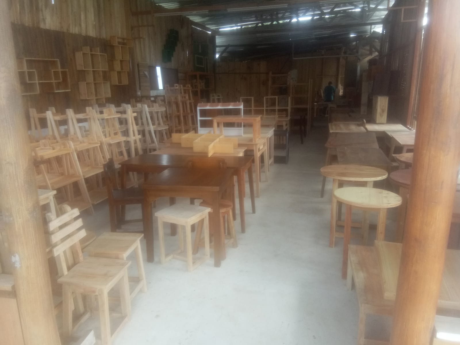 Pelaku Usaha Rela Tidak Mendapat Untung Demi Membayar Pekerjanya