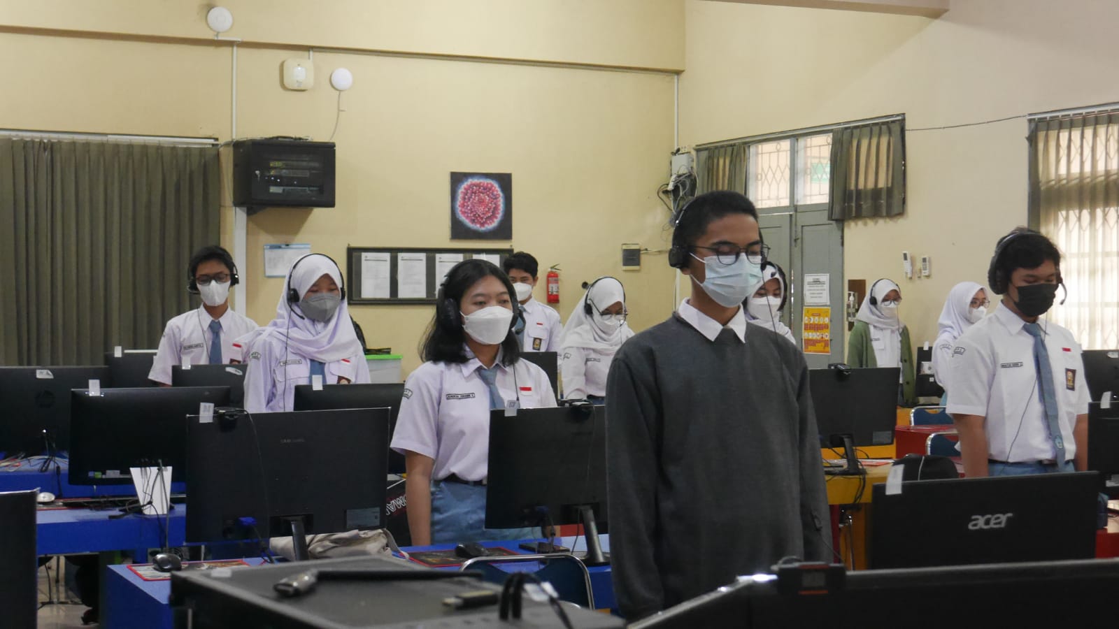 Latihan Dasar Kepemimpinan Wujudkan MPK-OSIS Padmanaba yang Bersinergi