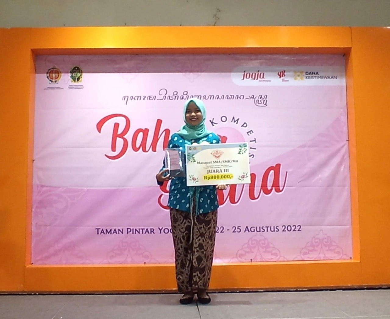 Juara 3 Lomba Sesorah Bahasa Jawa Kompetisi Bahasa dan Sastra 2022