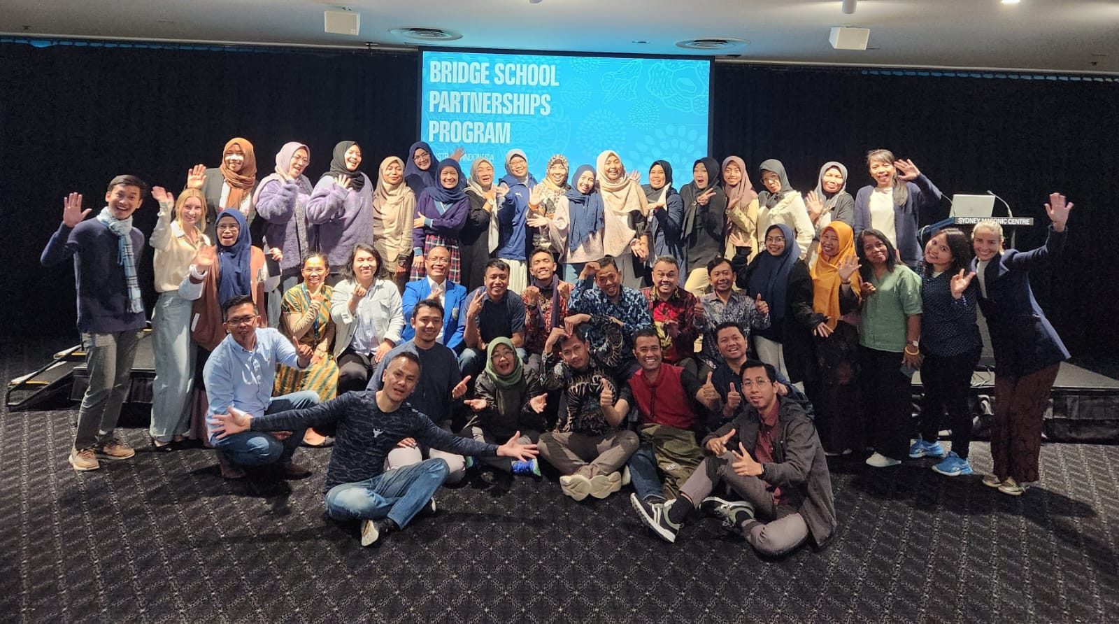 SMA NEGERI 3 YOGYAKARTA TERPILIH PROGRAM BRIDGE ( BUILDING RELATIONS THROUGH INTERCULTURAL DIALOGUE AND GROWING ENGAGEMENT)