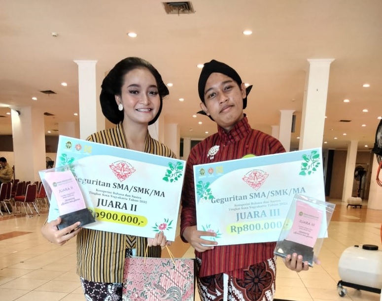 Juara 3 Lomba Geguritan Kompetisi Bahasa dan Sastra 2022