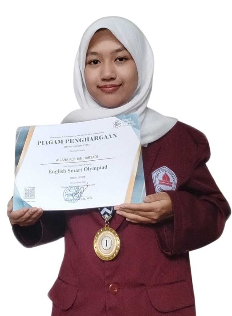 Medali Emas Bidang Bahasa Inggris dalam English Smart Olympiad 2022