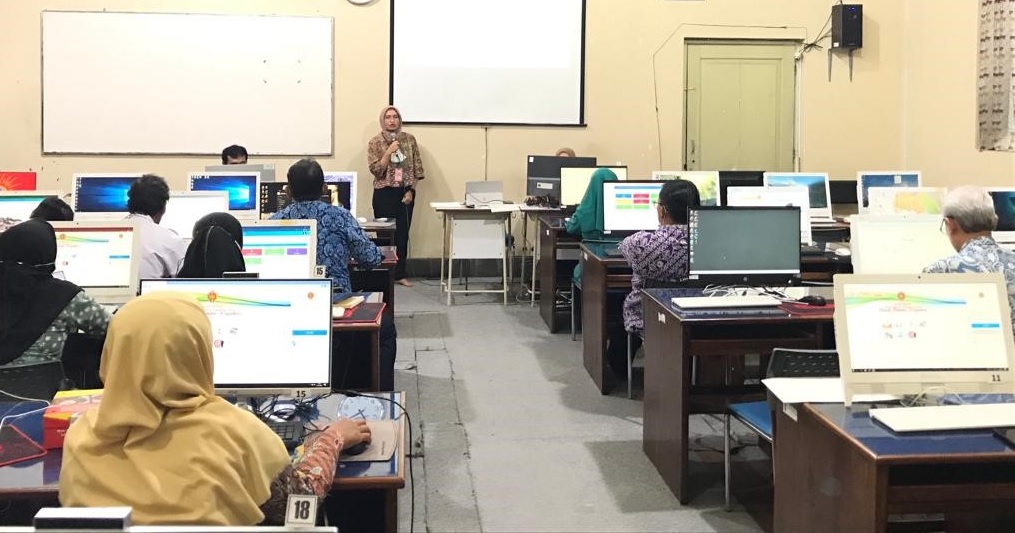 BIRO UMUM DAN PROTOKOL DIY MENGGELAR BIMTEK E-OFFICE SISMINKADA DALAM RANGKA MENUJU DIGITALISASI KEADMINISTRASIAN SMA NEGERI 3 YOGYAKARTA