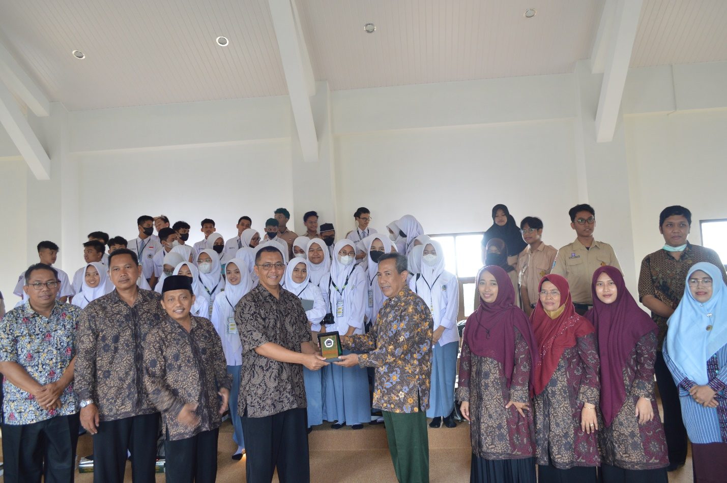SHARING DINAMIKA EVENT SMA NEGERI 3 YOGYAKARTA PADA KUNJUNGAN OSIS MAN 1 KOTA MALANG