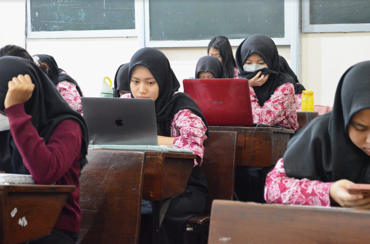 SISWA KELAS XII LAKSANAKAN TRY OUT SNBT BERSAMA RUANGGURU