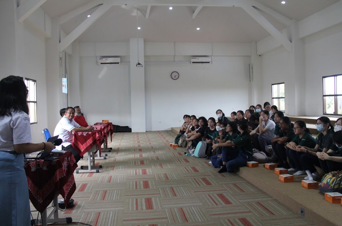 MENJALIN PERSAHABATAN BERSAMA RAFFLES GIRLS’ SCHOOL