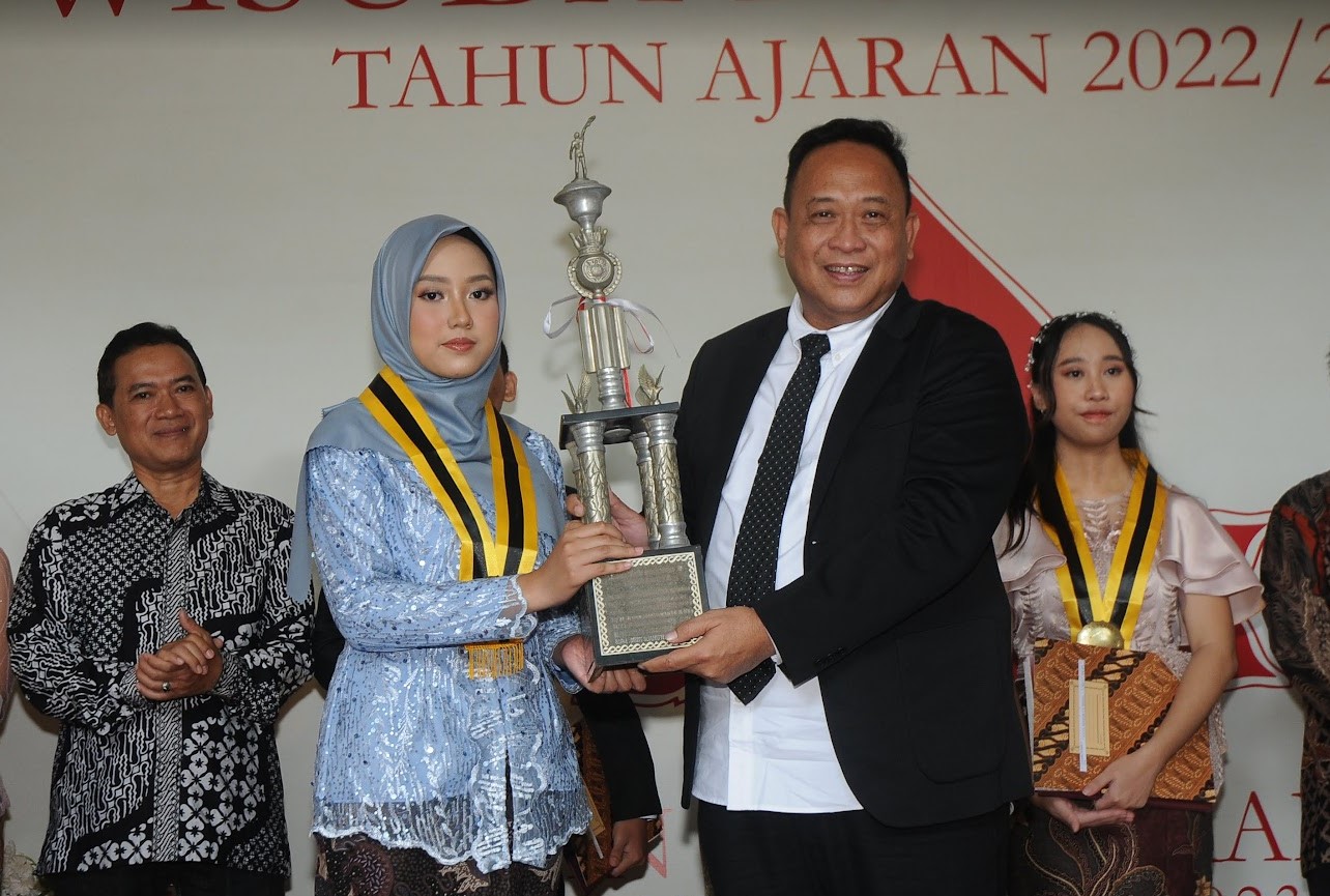 WISUDA PURNASISWA SMA NEGERI 3 YOGYAKARTA: MOMEN BERARTI UNTUK PADMANABA 78