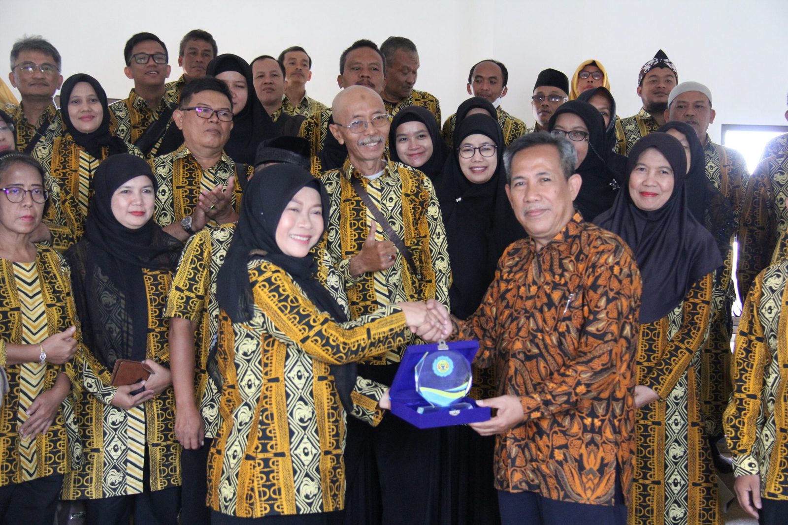 BERBAGI PENGALAMAN DALAM KUNJUNGAN SMAN 4 TANGERANG