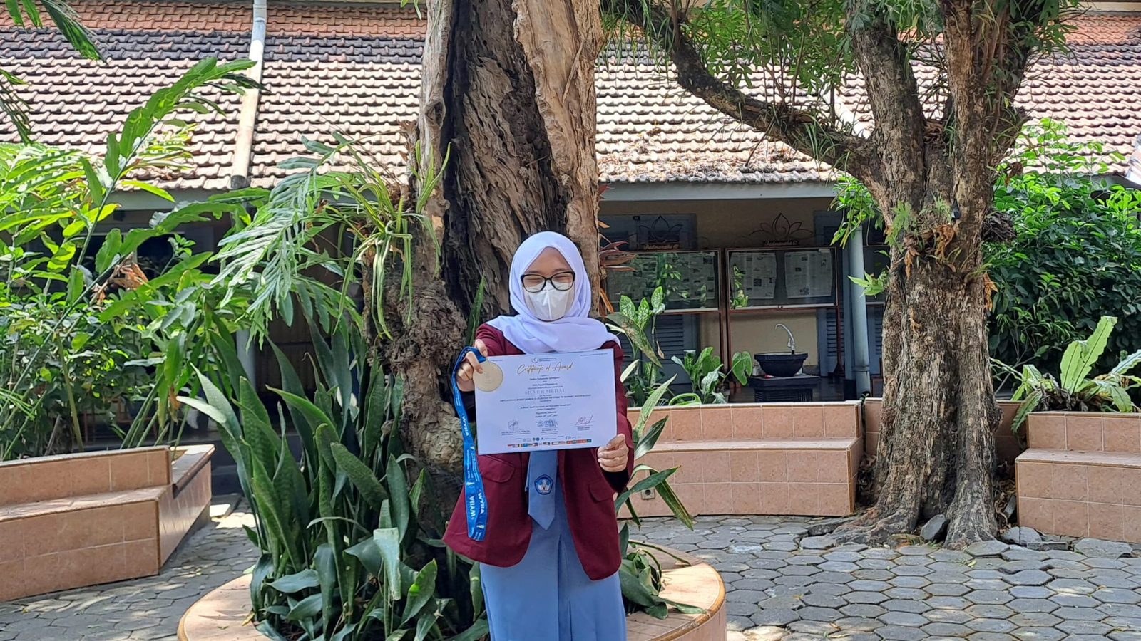 Silver Medal Educational Robot (Robed) E- Learning Methods to Support Mathematic Learning WICE 2023