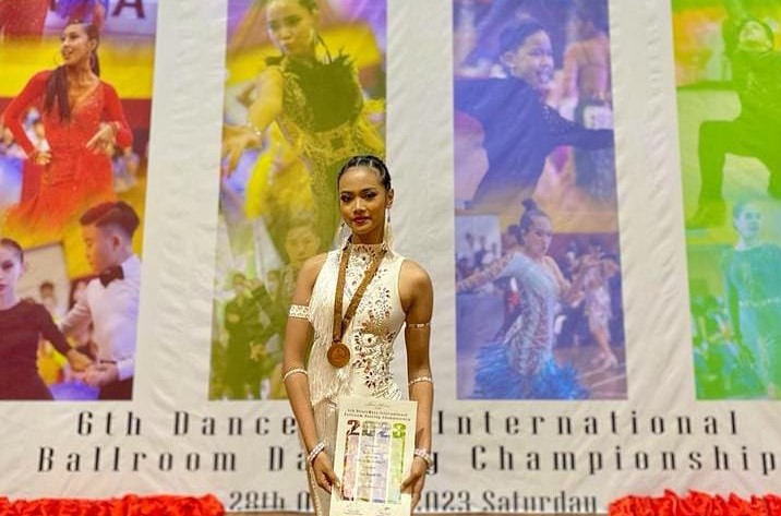 Juara 3 Novice A Latin Juara 5 Pre – Amateur Latin 6th Dance Maxx International Ballroom Dancing Championship 2023