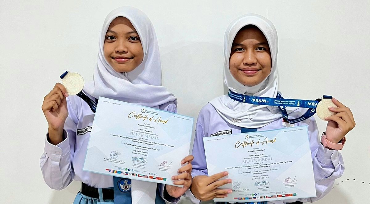 Medali Perak World Youth Invention and Innovation Award 2023
