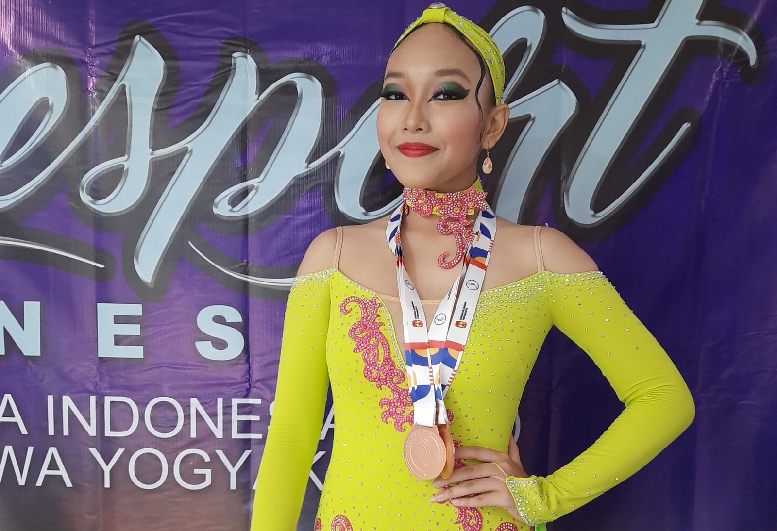 Medali Perunggu Solo Open Over 16 Tango, Medali Perunggu Solo Open Over 16 Quickstep, Medali Perunggu Solo Open Over 16 Viennese Waltz Kejuaraan Daerah DIY Cabor Dancesport 2023