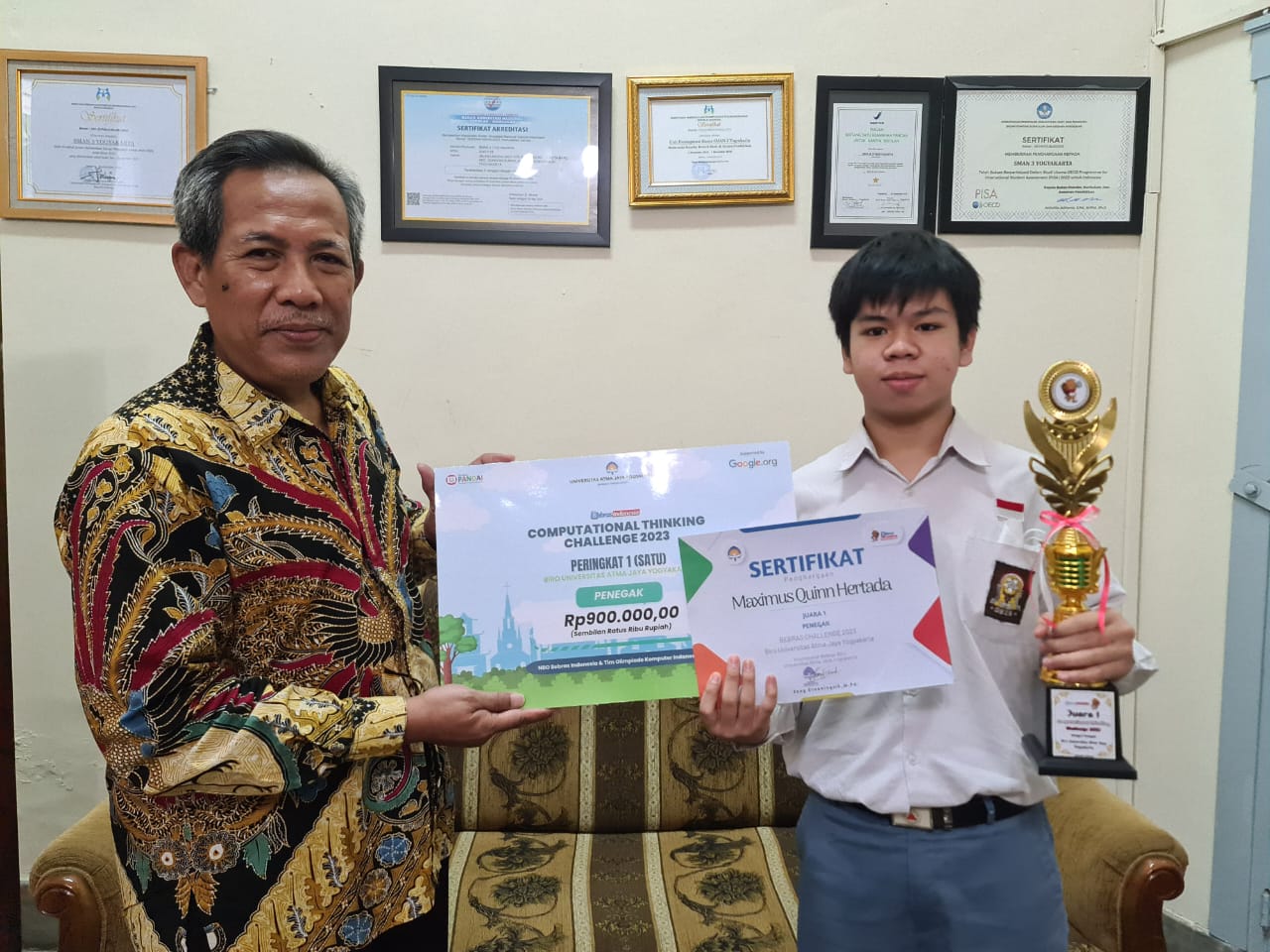 Juara 1 Kategori Penegak Bebras Challenge 2023