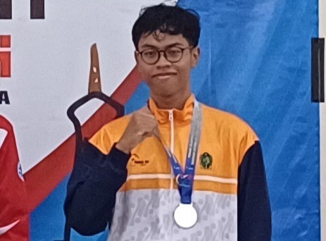 Medali Perak Cabor Pancak Silat Kategori Tanding Putra Kelas H POPDA DIY 2024