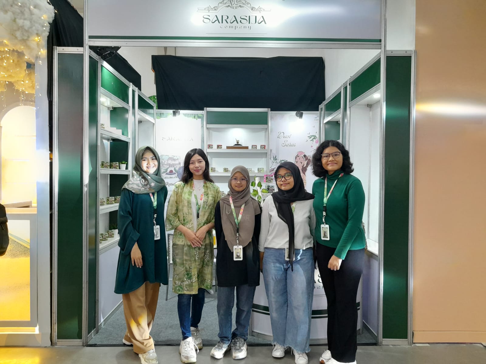 KREATIVITAS TAK KENAL HENTI: SARASIJA STUDENT COMPANY SMAN 3 YOGYAKARTA BERPARTISIPASI DALAM ACARA BE ON FEST
