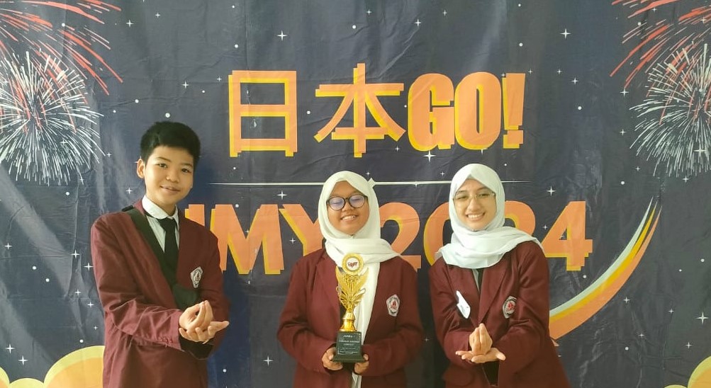 Juara 1 Tanoshii Nihongo Contest UMY 2024