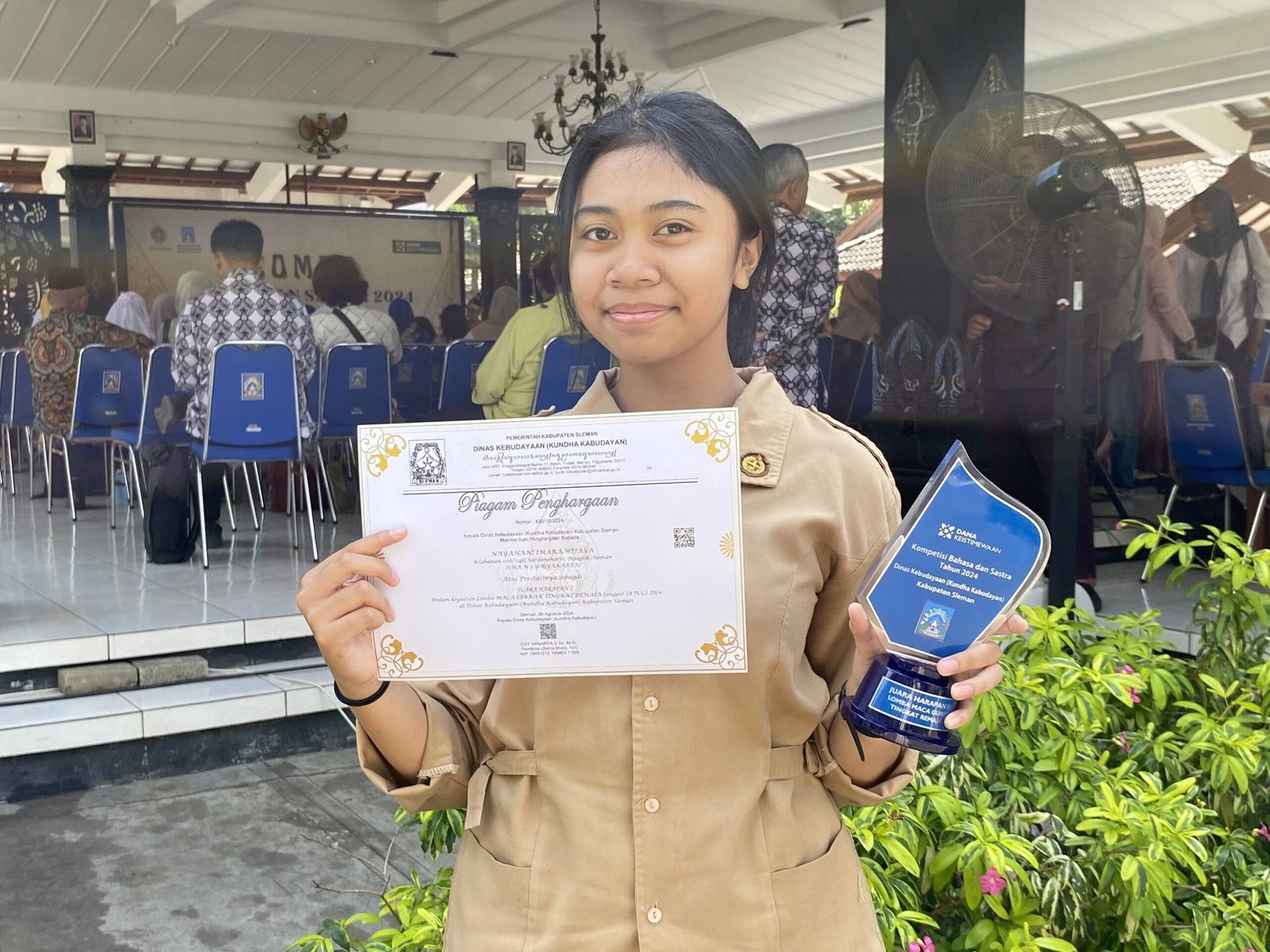 Juara Harapan 2 Lomba Maca Cerkak Kabupaten Sleman 2024