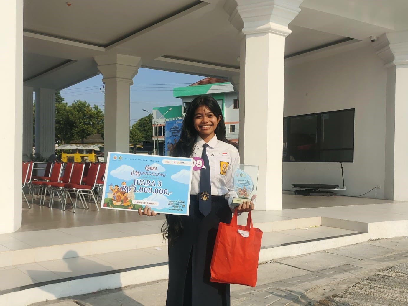 Juara 3 Kompetisi Bahasa dan Sastra Mendongeng Tingkat Kota 2024