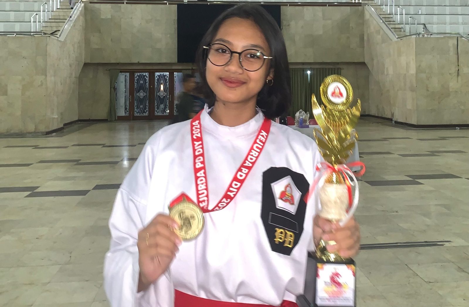 Medali Emas Solospel Tingkat SMA Putri Kejuaraan Daerah Perisai Diri Antar Pelajar DIY 2024
