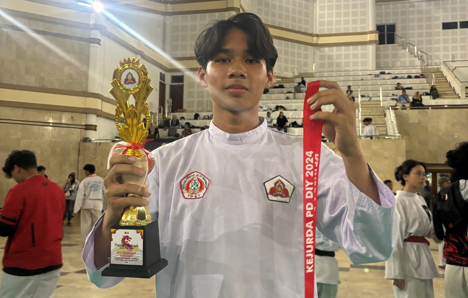 Medali Emas Kategori Tanding Kelas J Putra Tingkat SMA Kejuaraan Daerah Perisai Diri Antar Pelajar DIY 2024