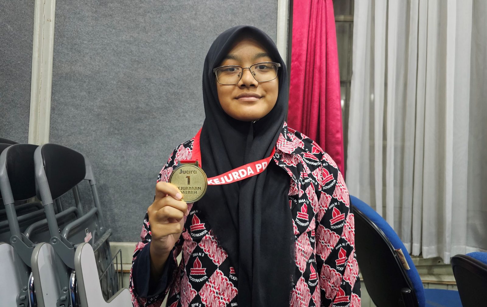Medali Emas Kategori Tanding kelas F Putri dan Medali Perunggu Kategori Solospel Putri  Tingkat SMA Kejuaraan Daerah Perisai Diri Antar Pelajar DIY 2024