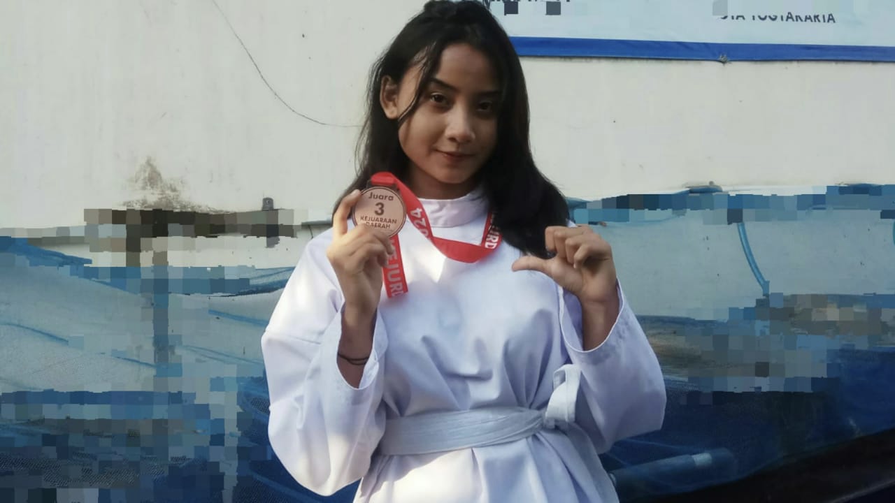 Medali Perunggu Tanding Kelas C Putri Tingkat SMA Kejuaraan Daerah Perisai Diri Antar Pelajar DIY 2024