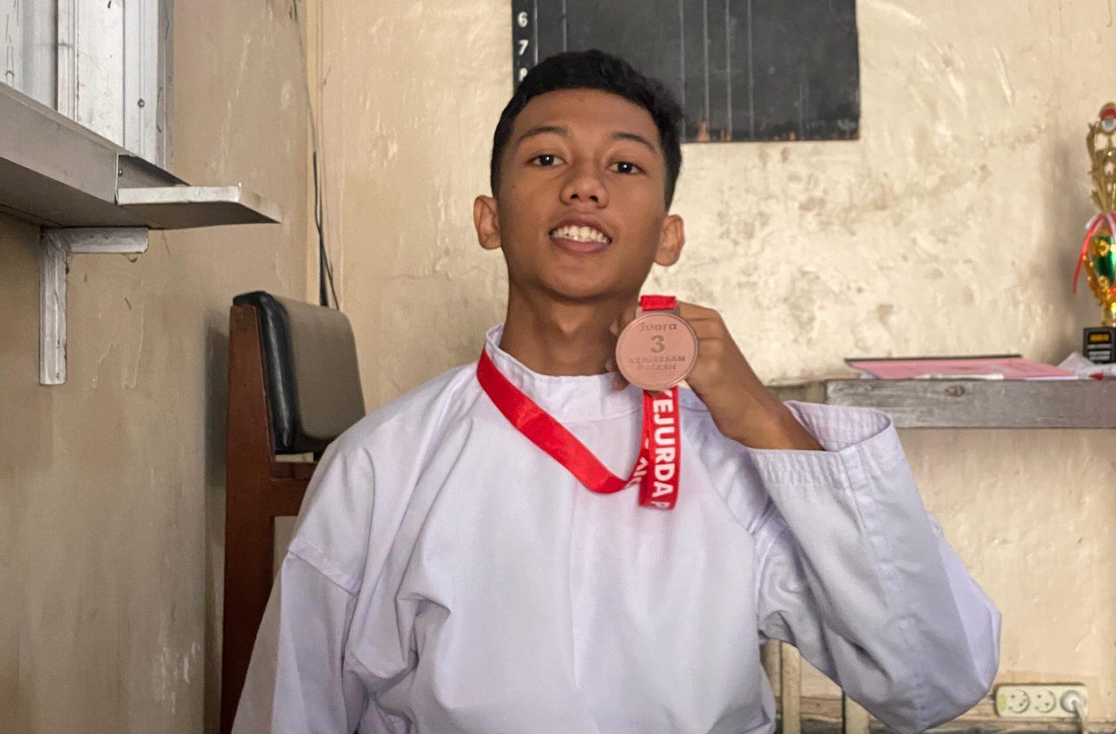 Medali Perunggu Ketegori Tanding kelas B putra Tingkat SMA Kejuaraan Daerah Perisai Diri Antar Pelajar DIY 2024