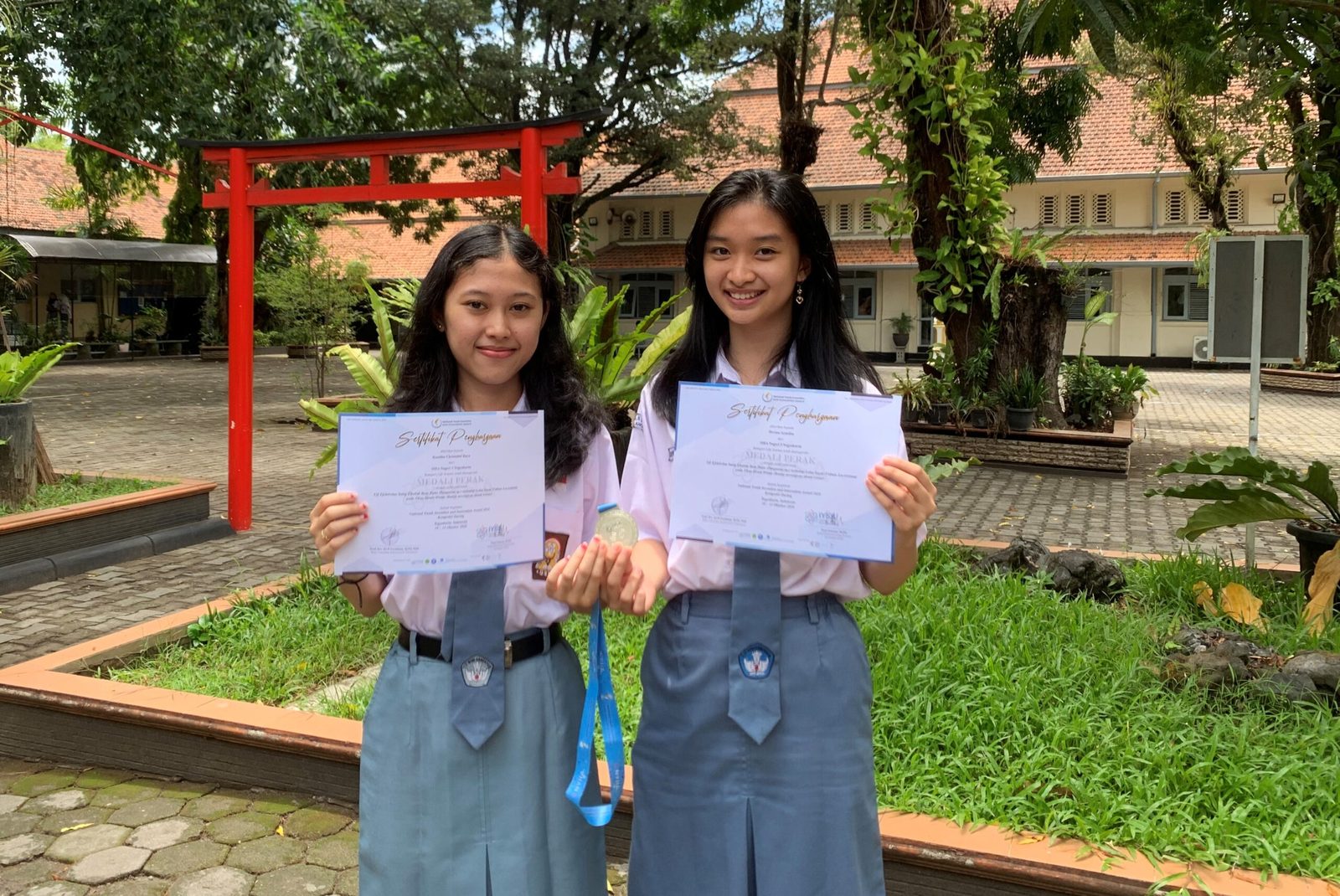 Medali Perak National Youth Invention and Innovation Award 2024