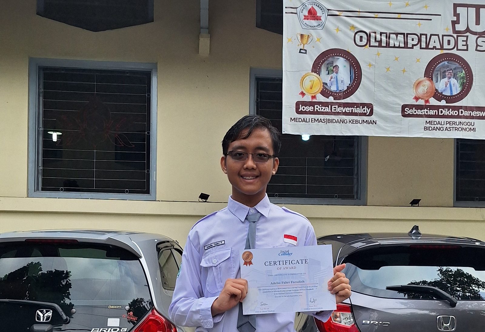 Juara 3 Riset Bisnis Competition 2024