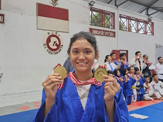 Medali Emas Kejurda Judo 2024 kelas -48kg Senior dan Junior 2024