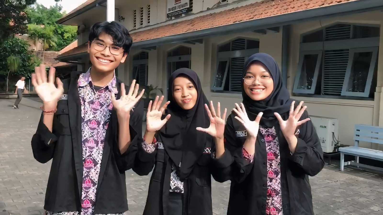 Pemakalah Favorit Kompetisi Debat Sastra Komunitas Salihara Tingkat SMA 2024
