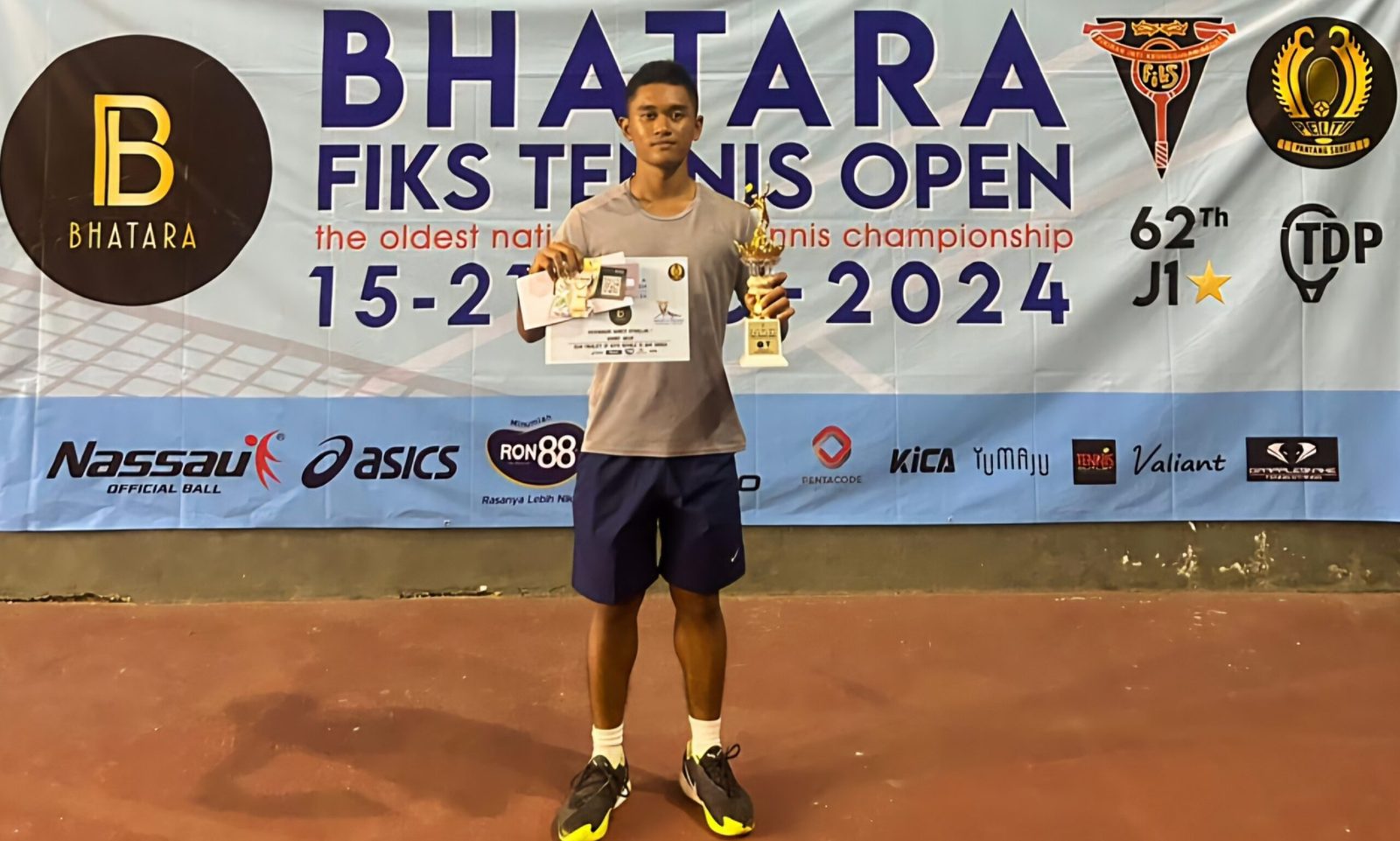Juara 3 Ganda Putra 18 Tahun Fiks Tenis Bandung 2024