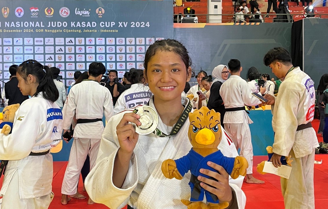 Medali Perak Judo kategori Junior dan Senior Putri -48kg Putri Kasad Cup 2024