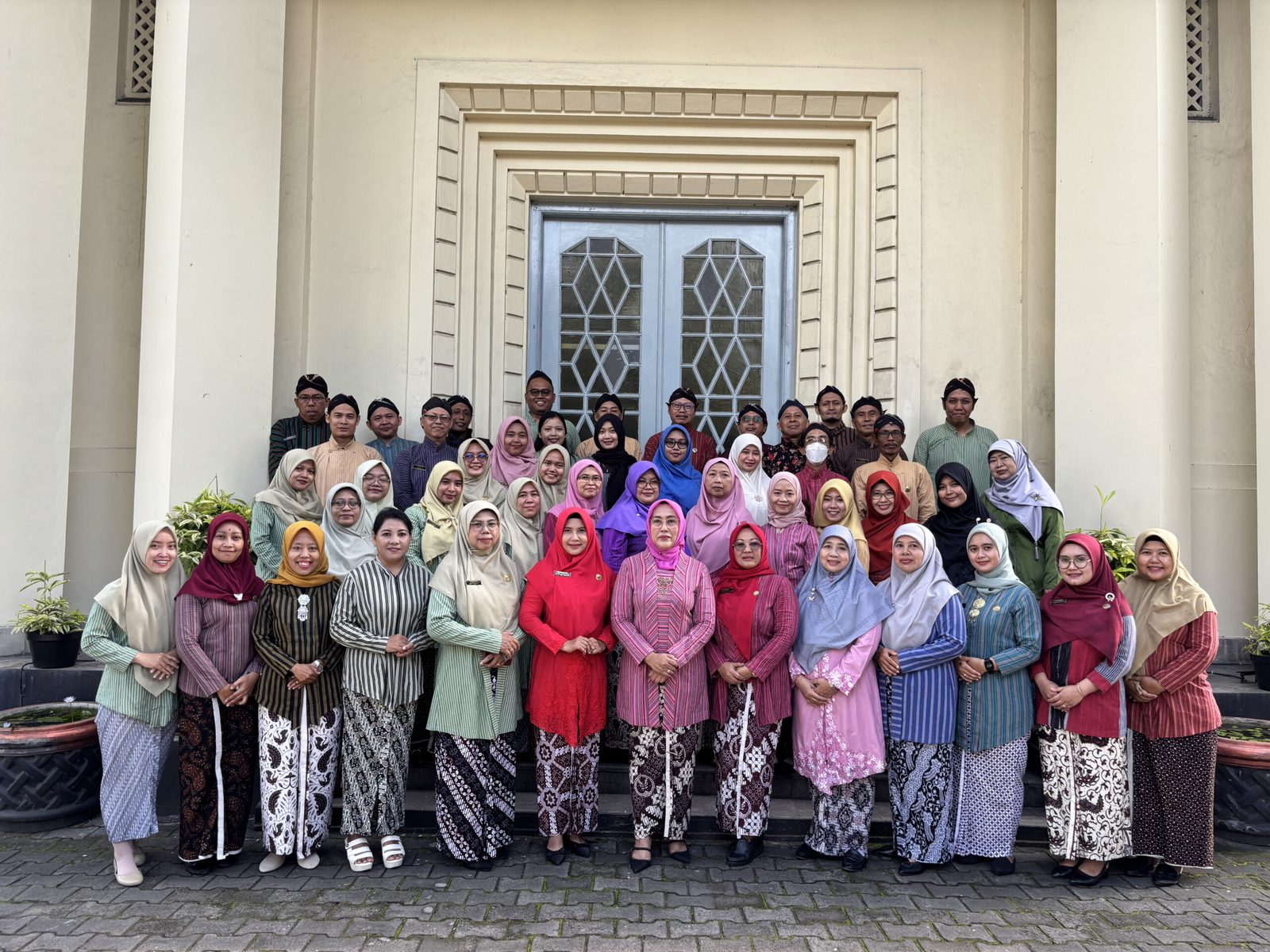 Peringatan Hari Kartini 2025 di Sekolah: Merayakan Semangat Emansipasi dan Kreativitas Pelajar