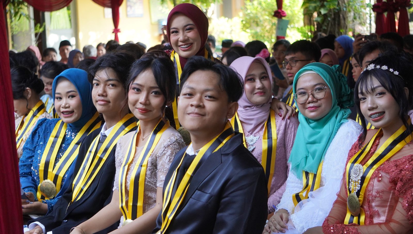 Pelepasan Purna Siswa Kelas 12 SMA: Menggapai Asa di Gerbang Kehidupan Baru