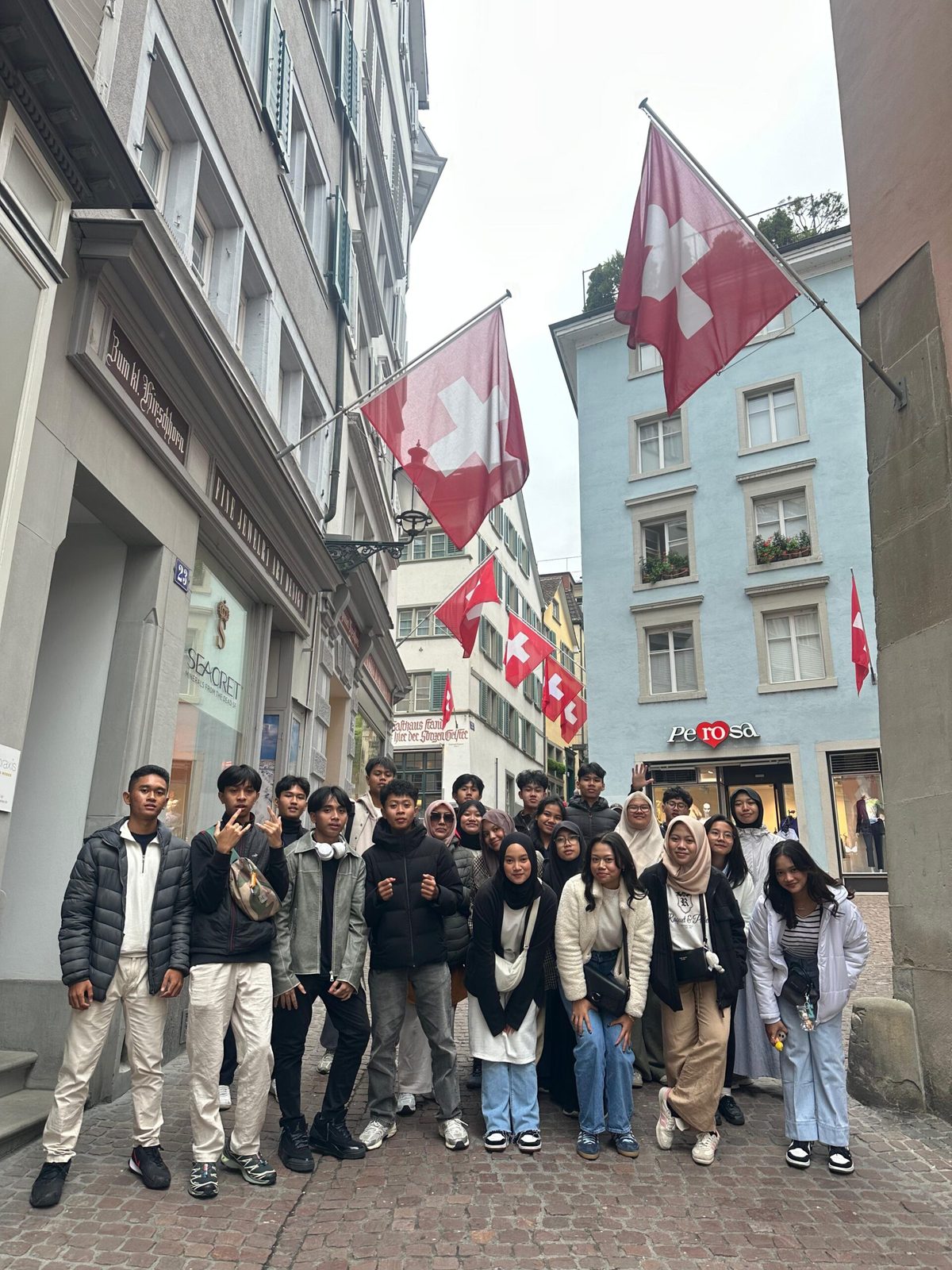 Students Exchange Program 2025: Petualangan Ilmu dan Budaya Pelajar Padmanaba Menjelajah Eropa