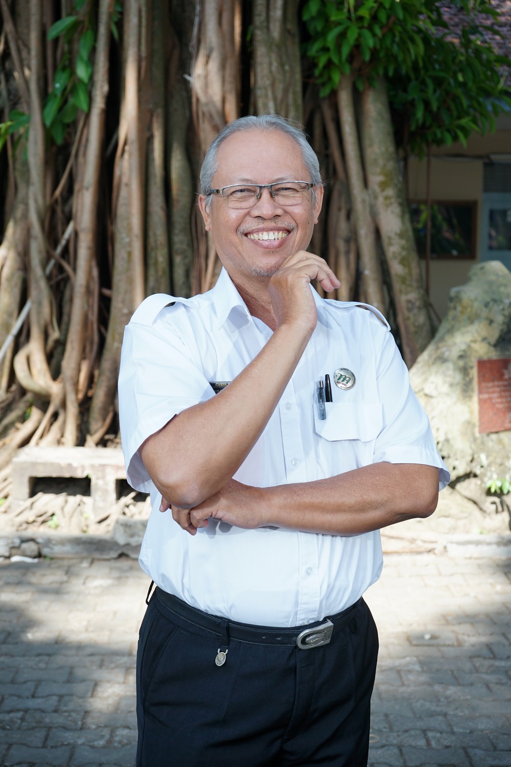 Ichwan Aryono, S.Pd.,M.Pd.,S.I.