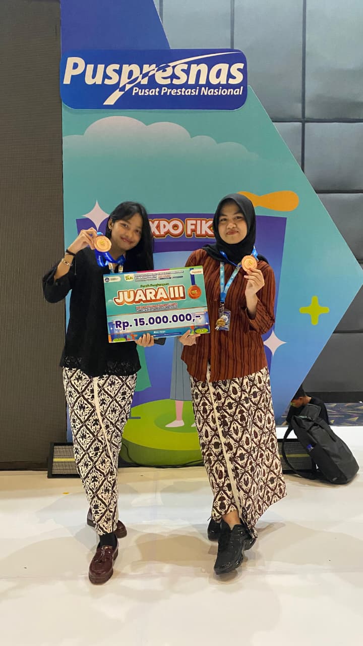 Juara 3 FIKSI 2025 Kategori Pengembangan Usaha bidang Wirausaha Sosial