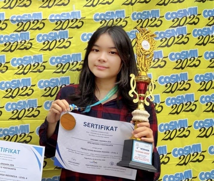 Medali Emas Olimpiade Bahasa Inggris COSMII