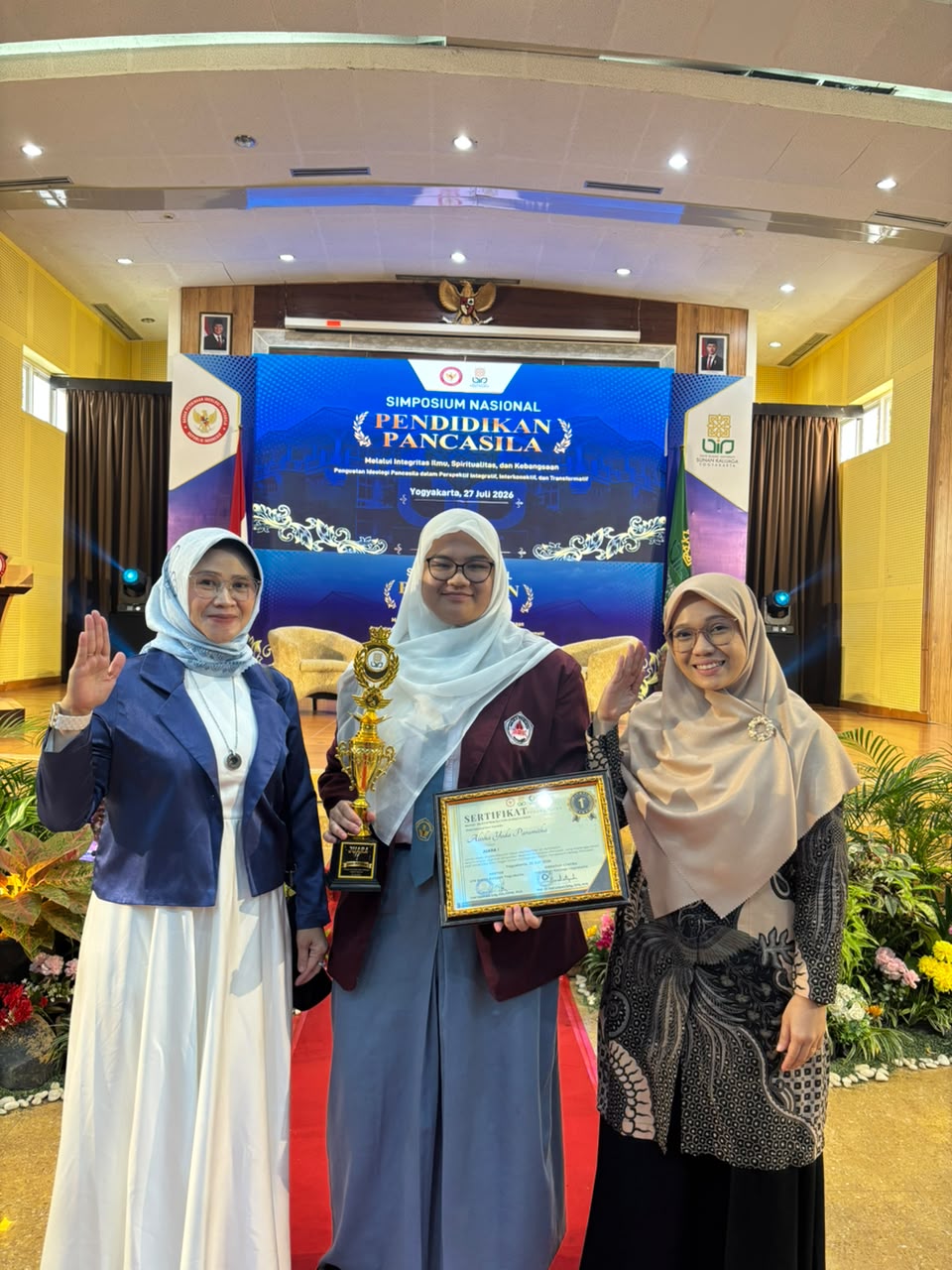 Juara 1 Lomba Essay Ilmiah Nasional Pancasila Integratif 2026